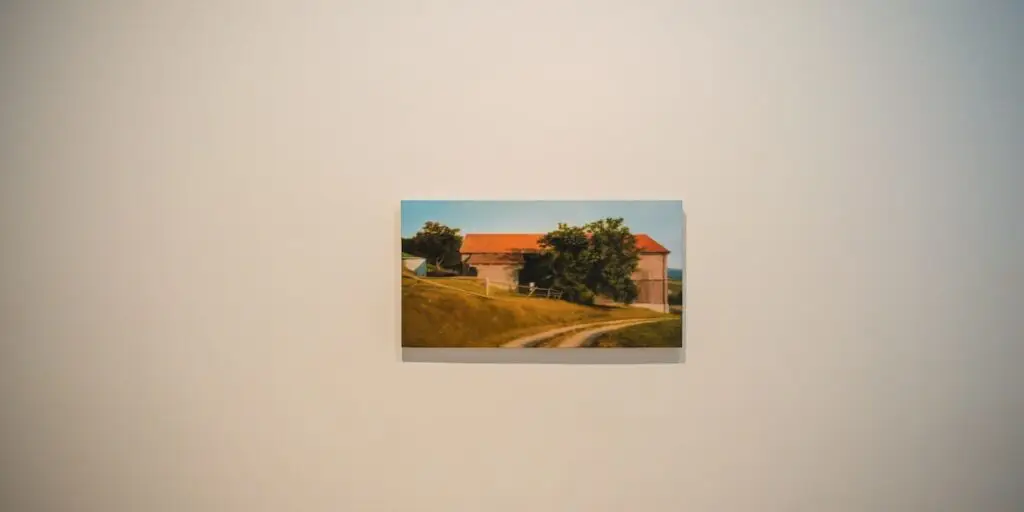 picture hanging service