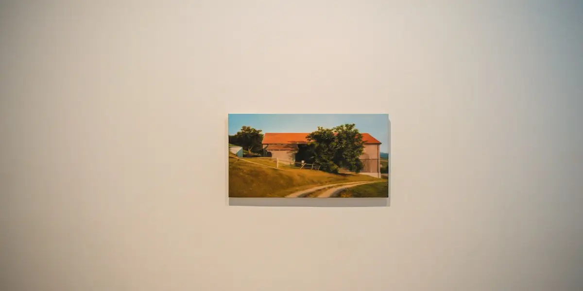 picture hanging service